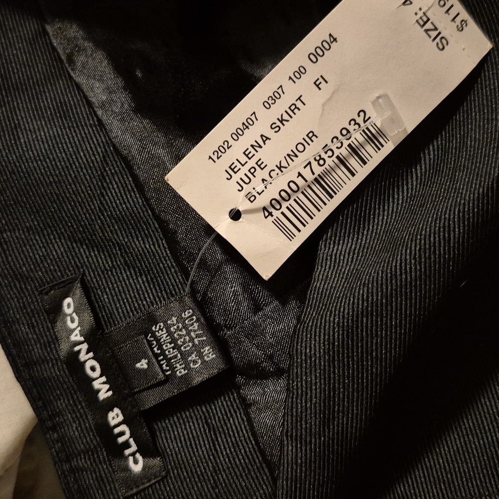Club Monaco Black Mini Skirt with Bubble Hem Sz.4 NWT - Picture 6 of 9